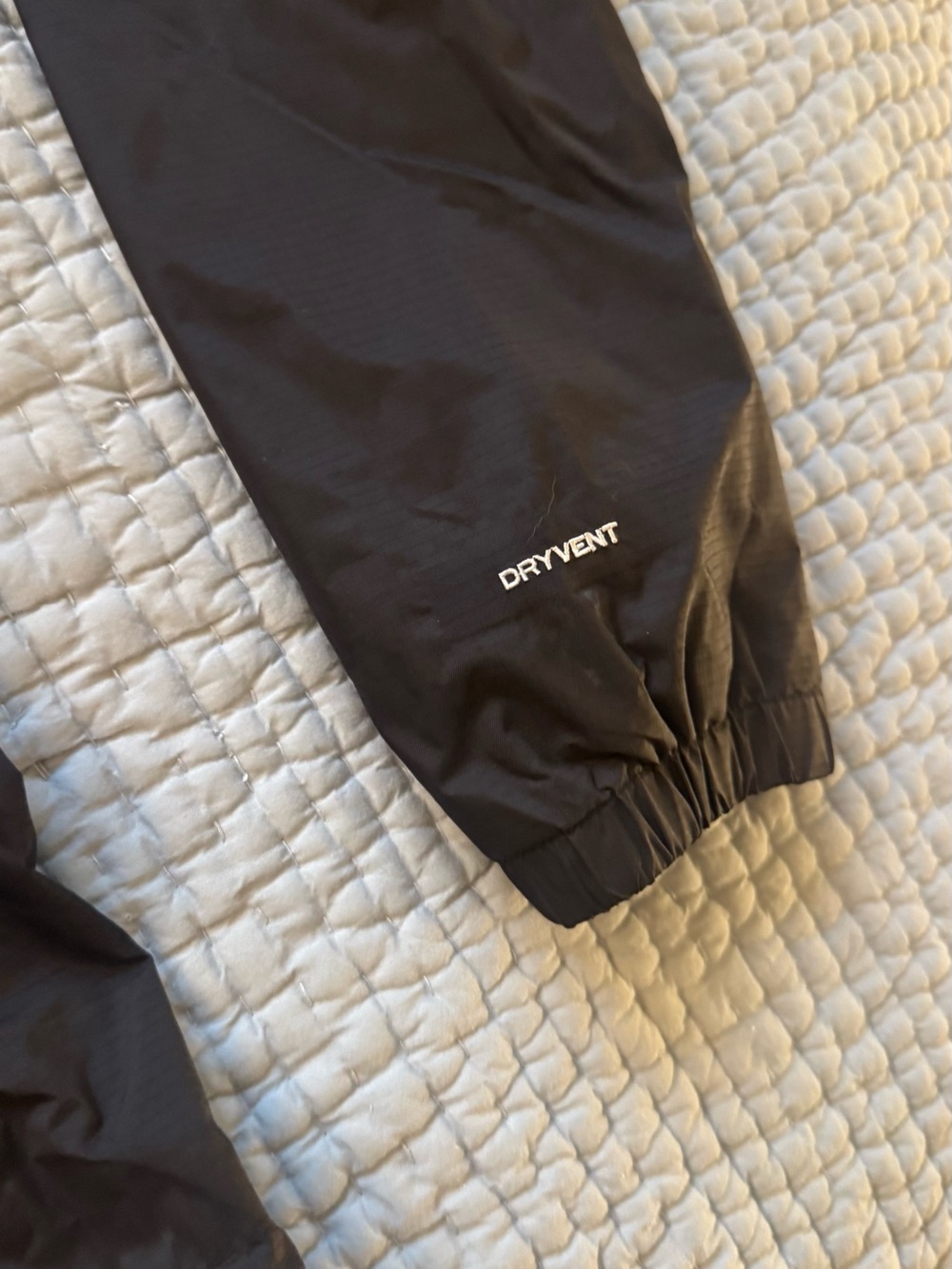 The North Face Womens Black Waterproof Hooded Jacket - Picture 2 of 5